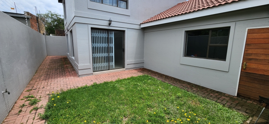 3 Bedroom Property for Sale in Edenvale Central Gauteng