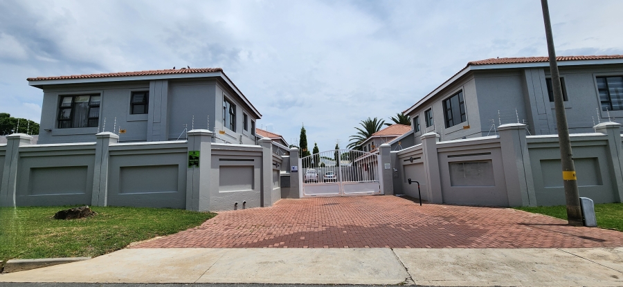 3 Bedroom Property for Sale in Edenvale Central Gauteng
