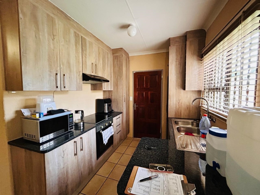 3 Bedroom Property for Sale in Strubenvale Gauteng