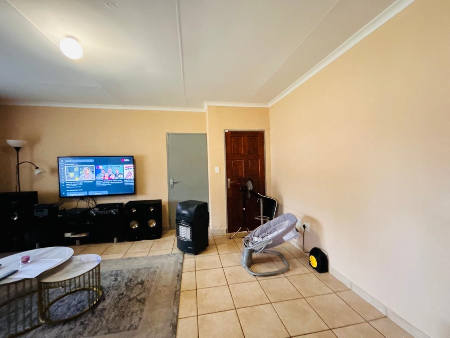 3 Bedroom Property for Sale in Strubenvale Gauteng