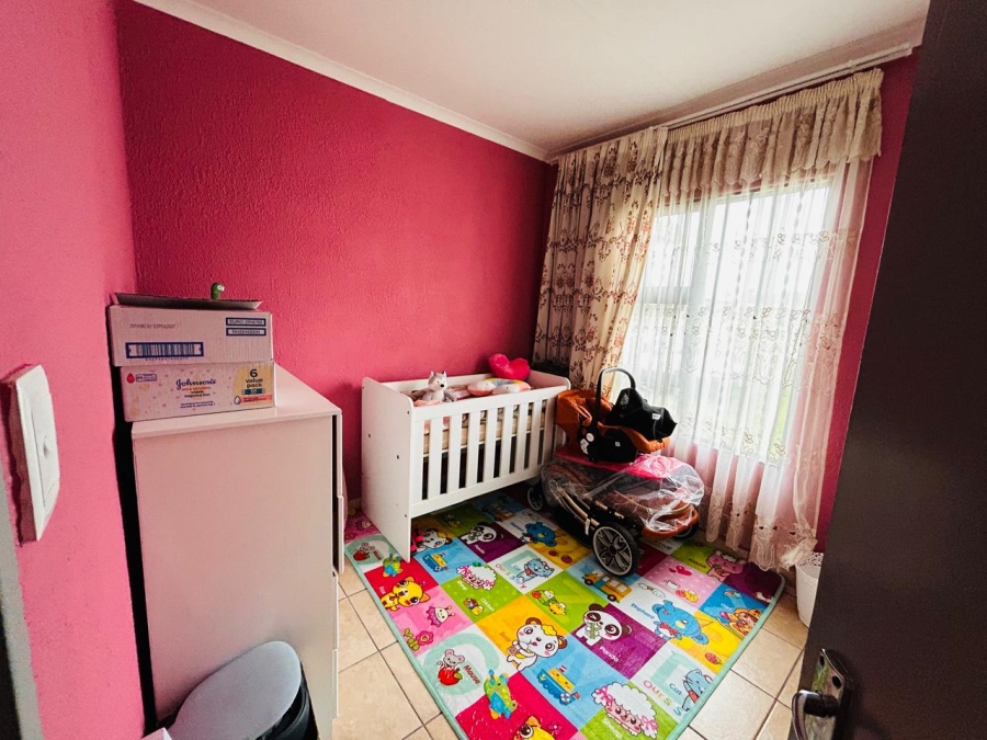 3 Bedroom Property for Sale in Strubenvale Gauteng