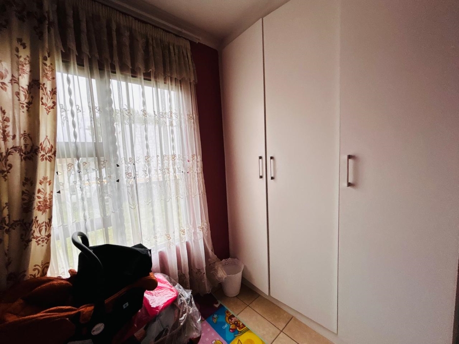 3 Bedroom Property for Sale in Strubenvale Gauteng