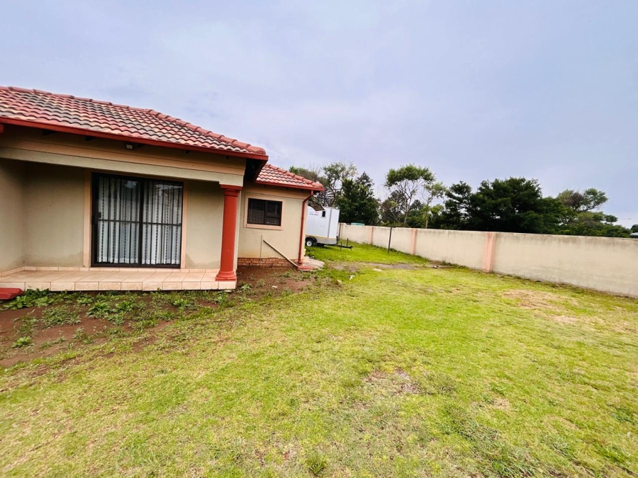 3 Bedroom Property for Sale in Strubenvale Gauteng