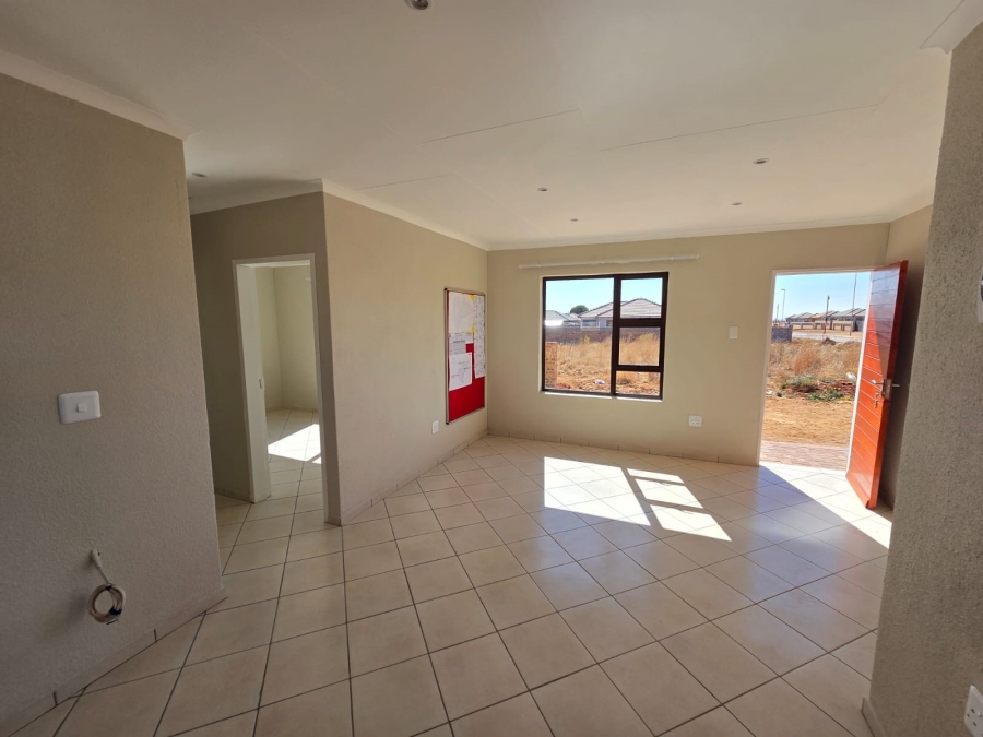 2 Bedroom Property for Sale in Bekkersdal Gauteng