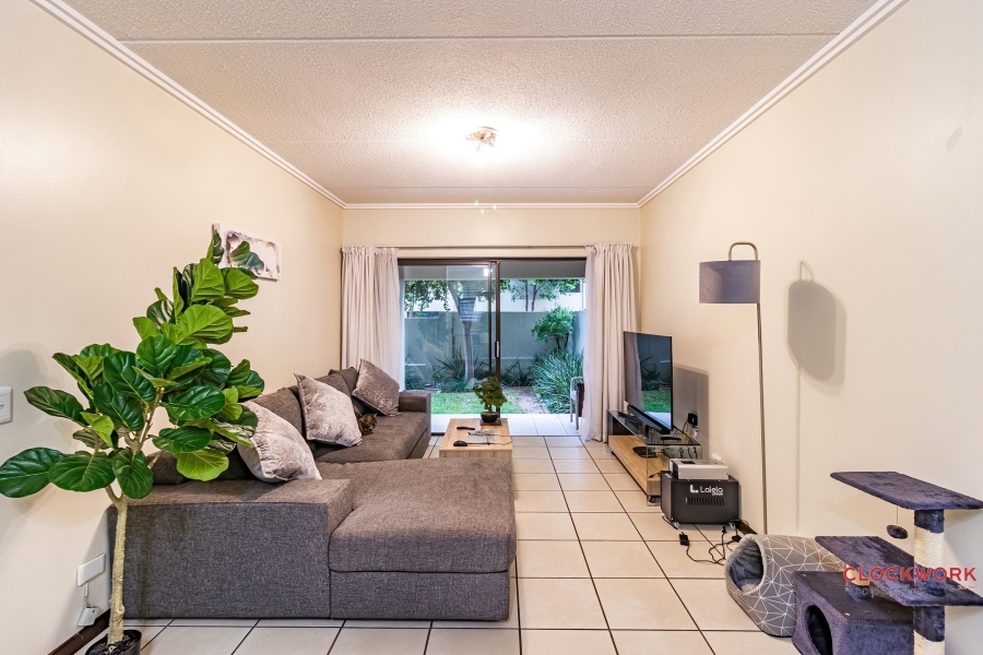 1 Bedroom Property for Sale in Bryanston Gauteng