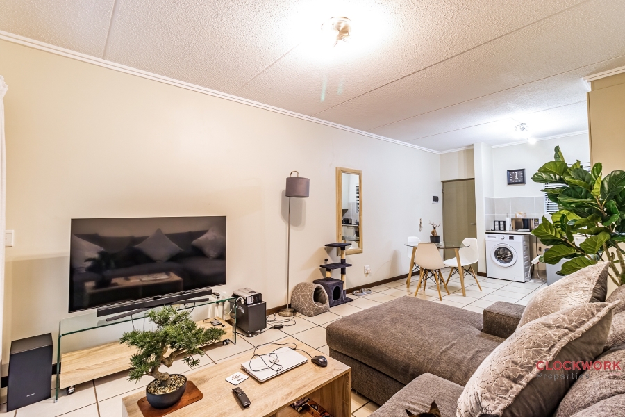 1 Bedroom Property for Sale in Bryanston Gauteng