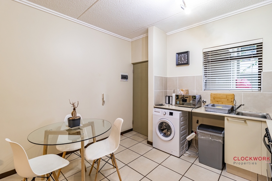 1 Bedroom Property for Sale in Bryanston Gauteng