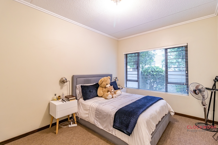 1 Bedroom Property for Sale in Bryanston Gauteng