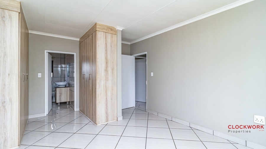 3 Bedroom Property for Sale in Goedeburg Gauteng
