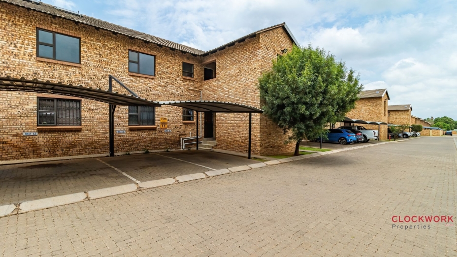3 Bedroom Property for Sale in Goedeburg Gauteng