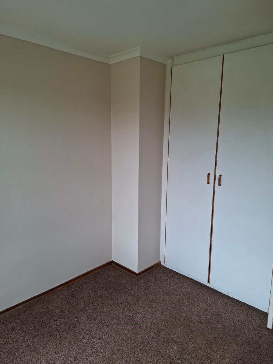 To Let 3 Bedroom Property for Rent in Glen Marais Gauteng