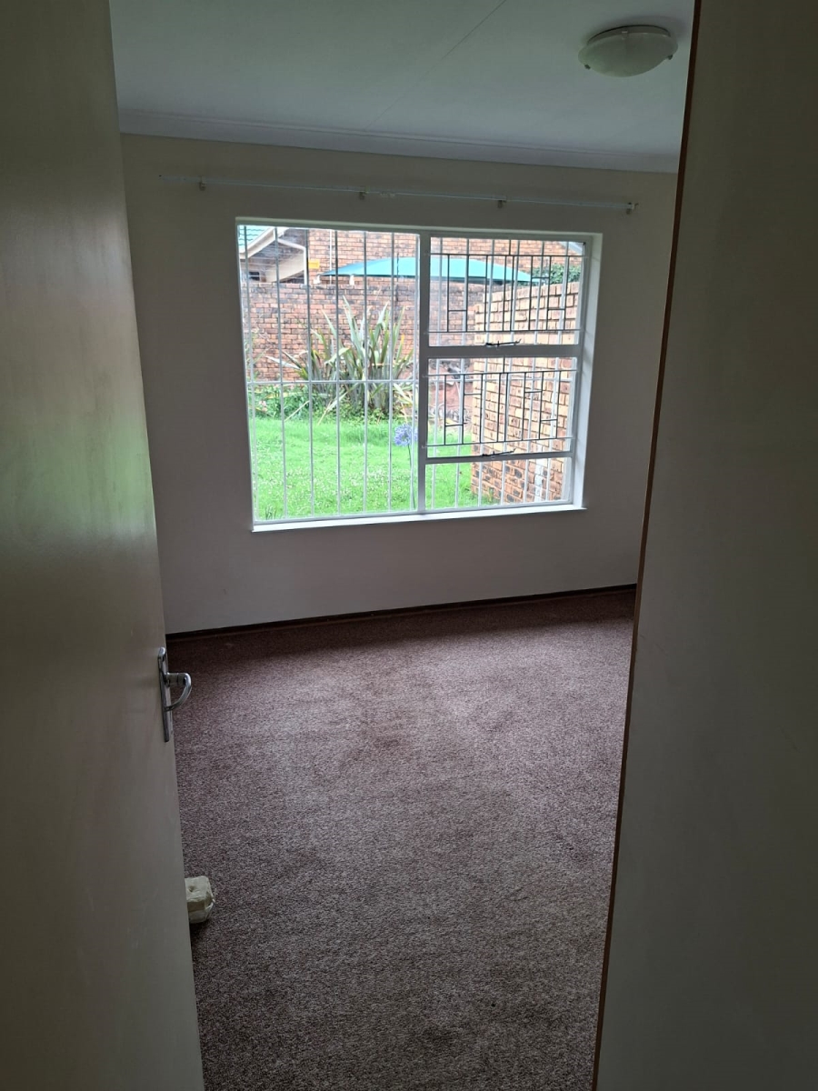 To Let 3 Bedroom Property for Rent in Glen Marais Gauteng