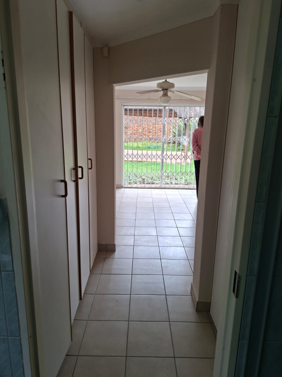 To Let 3 Bedroom Property for Rent in Glen Marais Gauteng