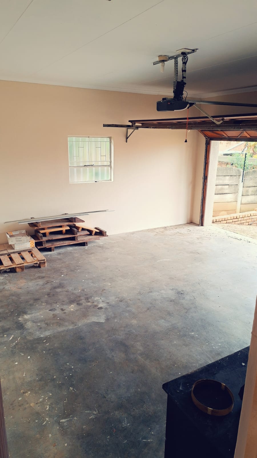 To Let 3 Bedroom Property for Rent in Glen Marais Gauteng