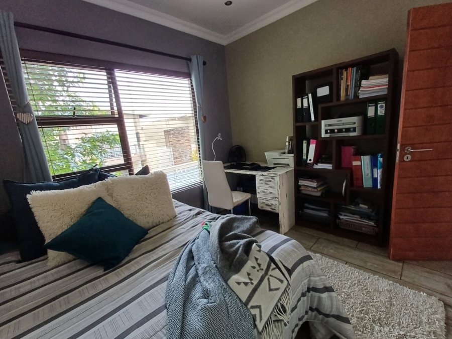 2 Bedroom Property for Sale in Glen Eagle Estate Gauteng