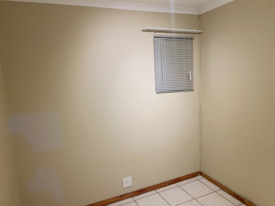 2 Bedroom Property for Sale in Esther Park Gauteng