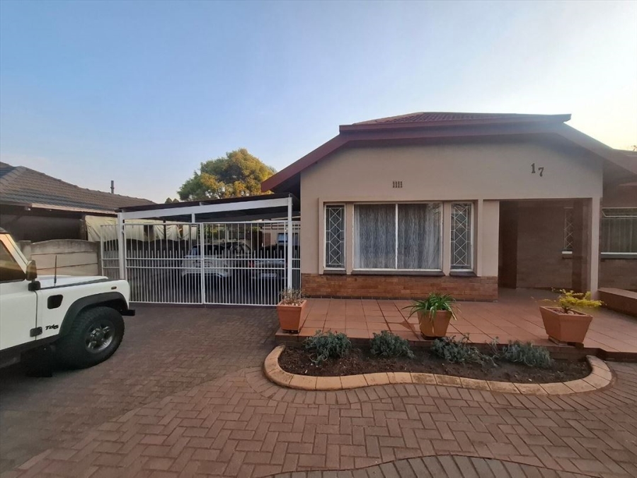 3 Bedroom Property for Sale in Parkdene Gauteng