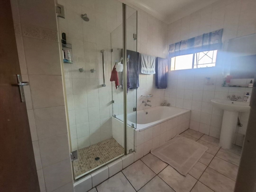 3 Bedroom Property for Sale in Parkdene Gauteng