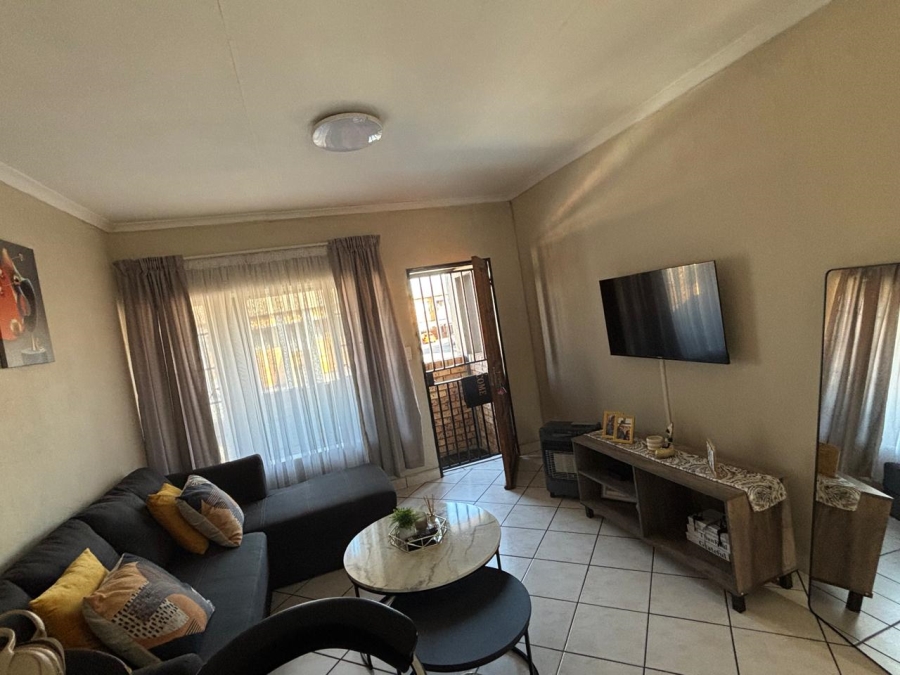 2 Bedroom Property for Sale in Elspark Gauteng