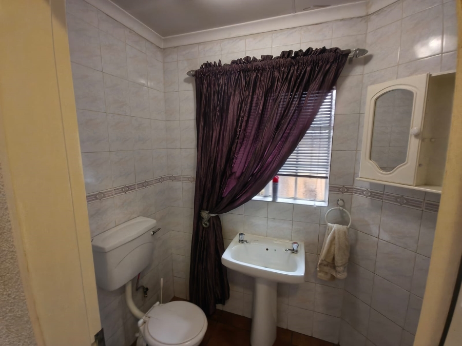 4 Bedroom Property for Sale in Van Riebeeck Park Gauteng