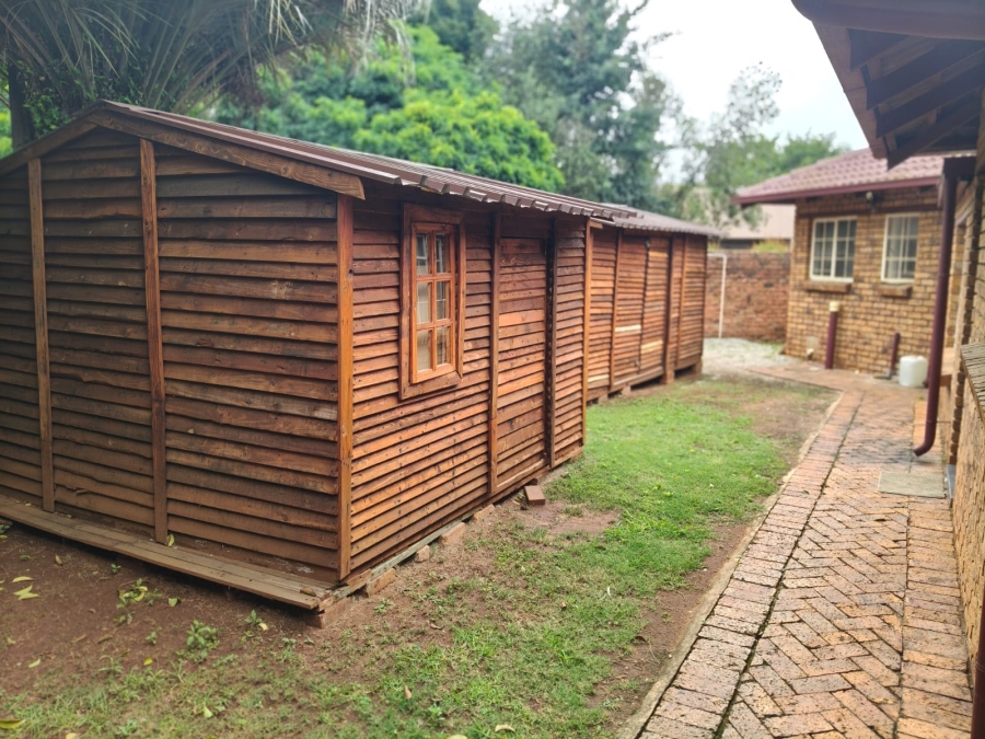 4 Bedroom Property for Sale in Van Riebeeck Park Gauteng