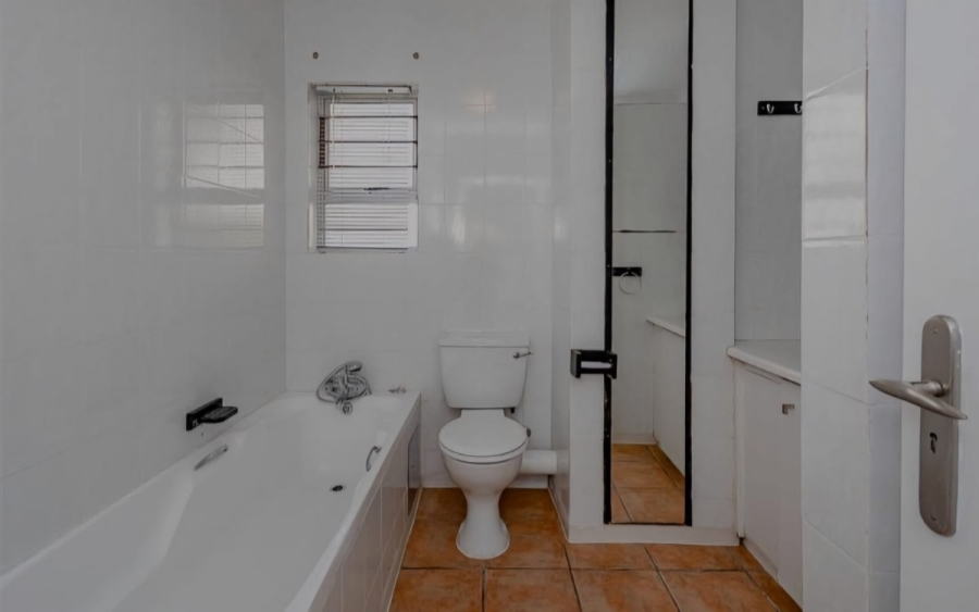 1 Bedroom Property for Sale in Bedford Gardens Gauteng