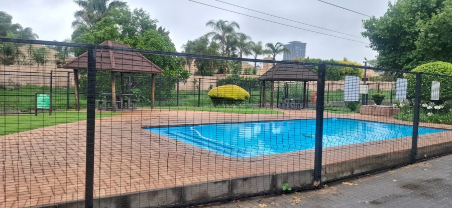 1 Bedroom Property for Sale in Bedford Gardens Gauteng