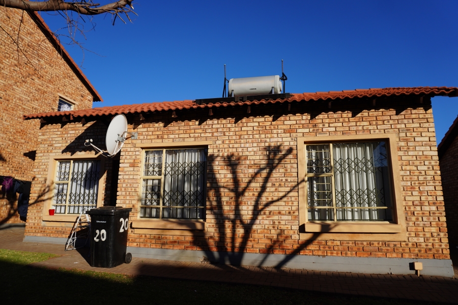 3 Bedroom Property for Sale in Dawn Park Gauteng