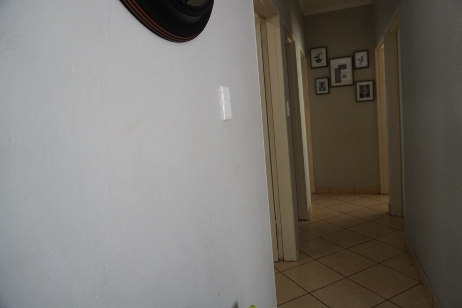 3 Bedroom Property for Sale in Dawn Park Gauteng