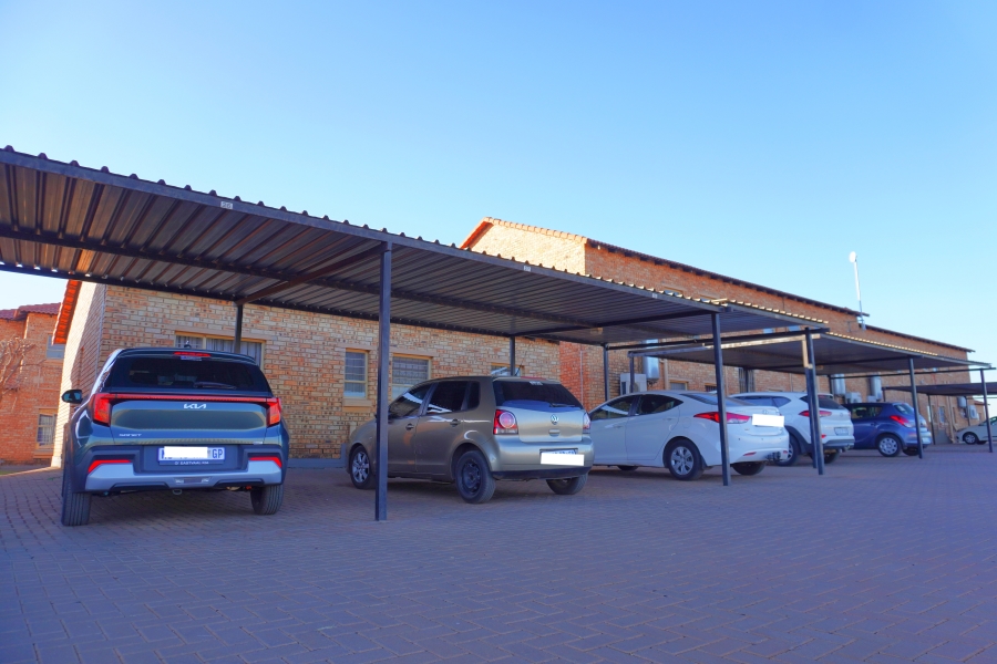 3 Bedroom Property for Sale in Dawn Park Gauteng