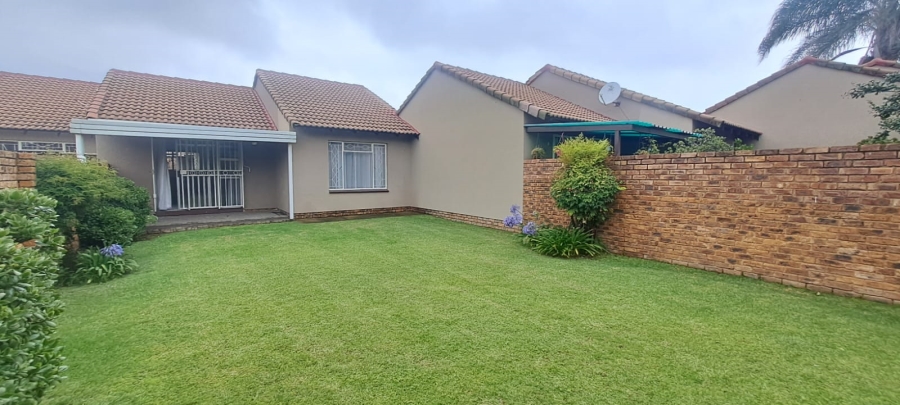 2 Bedroom Property for Sale in Pomona Gauteng