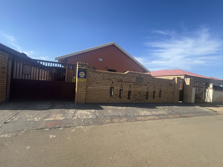 3 Bedroom Property for Sale in Protea Glen Gauteng