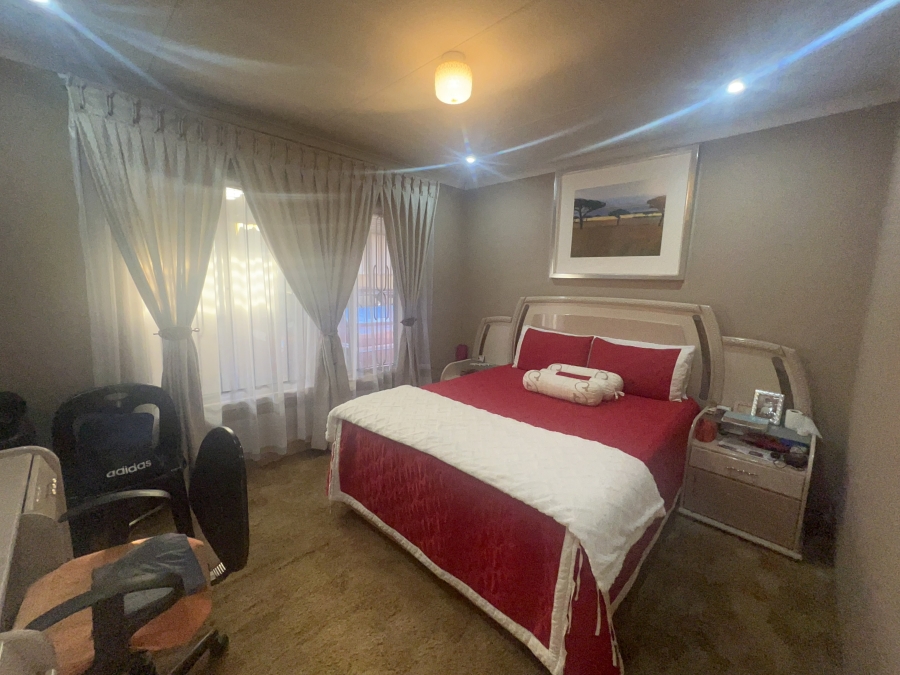 3 Bedroom Property for Sale in Protea Glen Gauteng