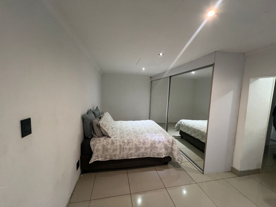 3 Bedroom Property for Sale in Dawn Park Gauteng