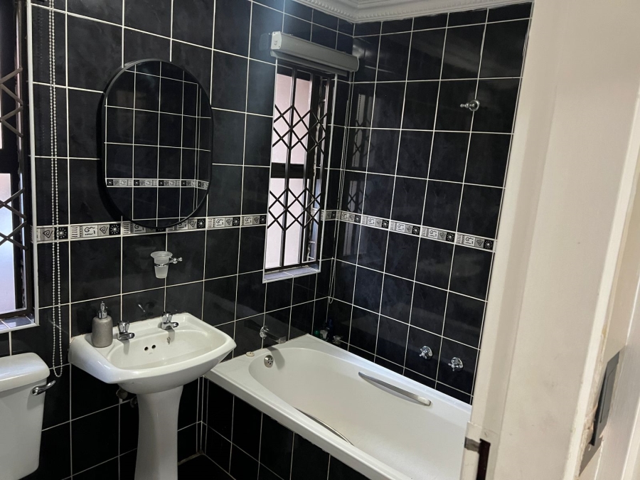 3 Bedroom Property for Sale in Dawn Park Gauteng