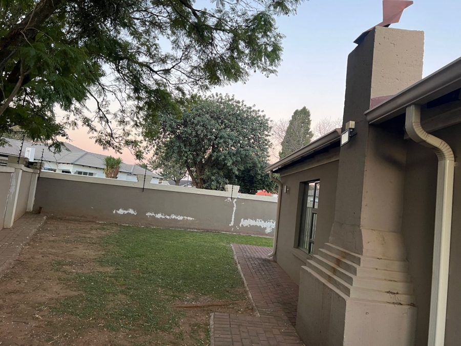 3 Bedroom Property for Sale in Dawn Park Gauteng