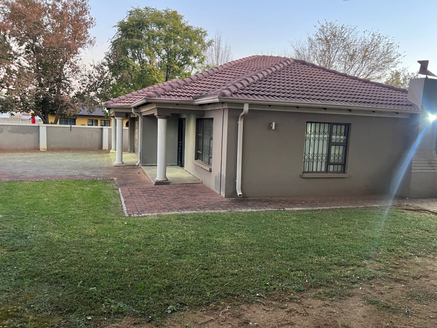 3 Bedroom Property for Sale in Dawn Park Gauteng
