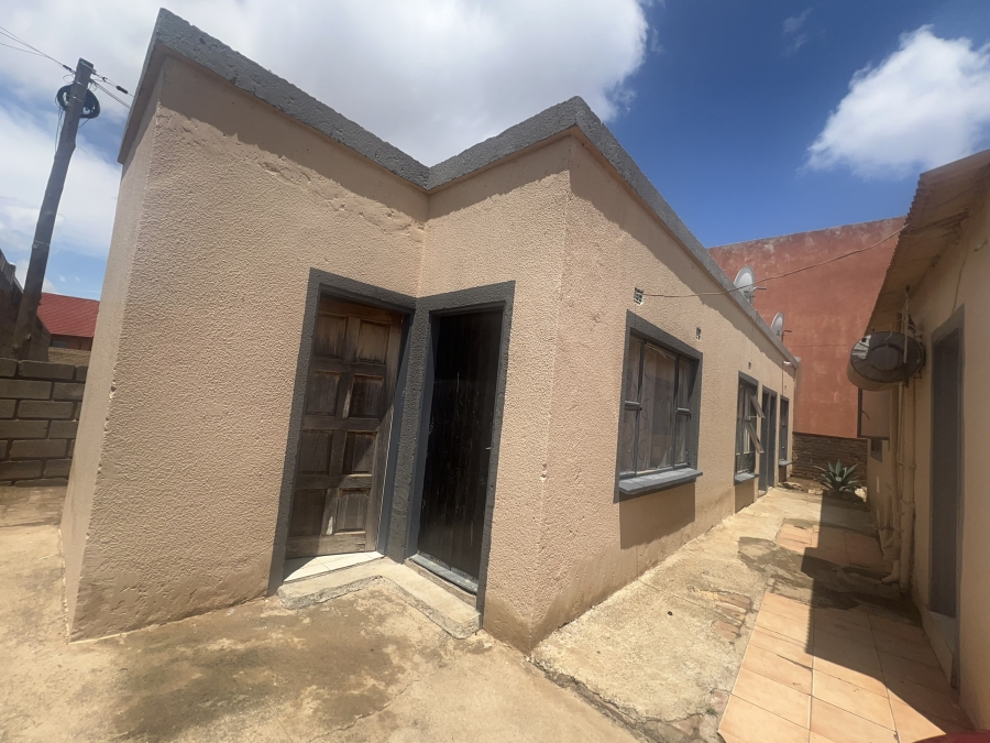5 Bedroom Property for Sale in Dobsonville Gauteng
