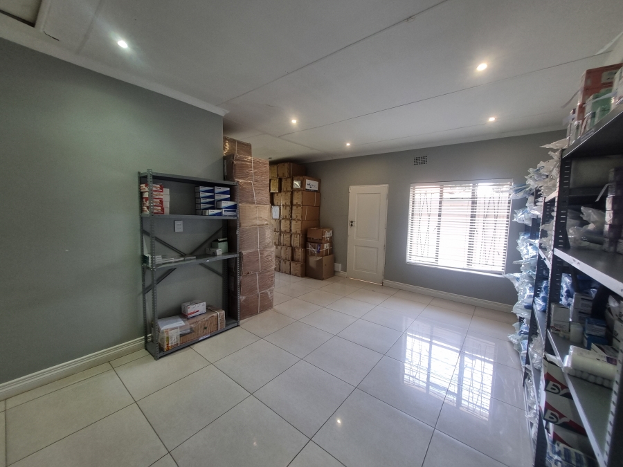 To Let commercial Property for Rent in Menlo Park Gauteng