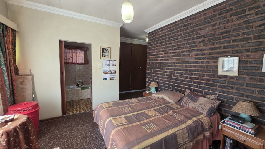 4 Bedroom Property for Sale in Garsfontein Gauteng