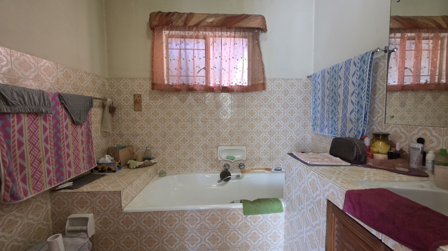 4 Bedroom Property for Sale in Garsfontein Gauteng