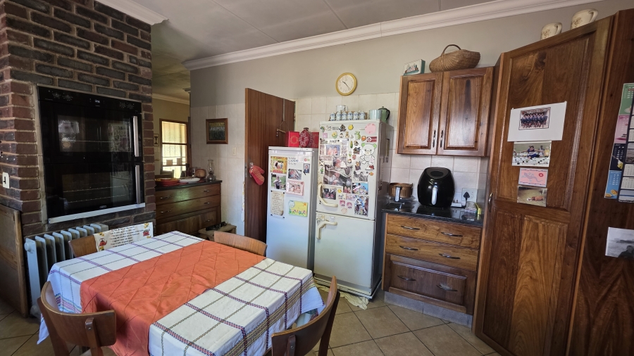 4 Bedroom Property for Sale in Garsfontein Gauteng