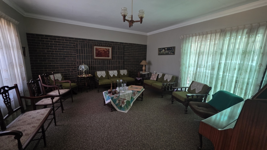 4 Bedroom Property for Sale in Garsfontein Gauteng