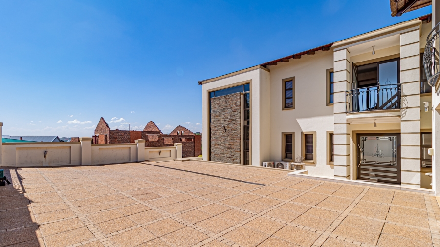 7 Bedroom Property for Sale in The Hills Game Reserve Estate Gauteng