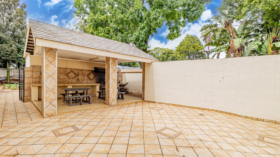 15 Bedroom Property for Sale in Lynnwood Gauteng