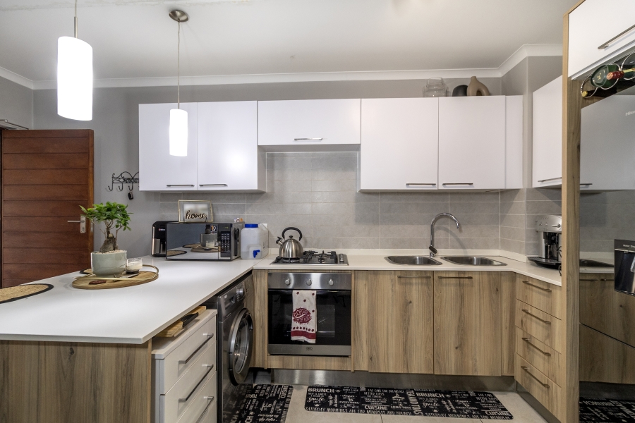 1 Bedroom Property for Sale in Modderfontein Gauteng