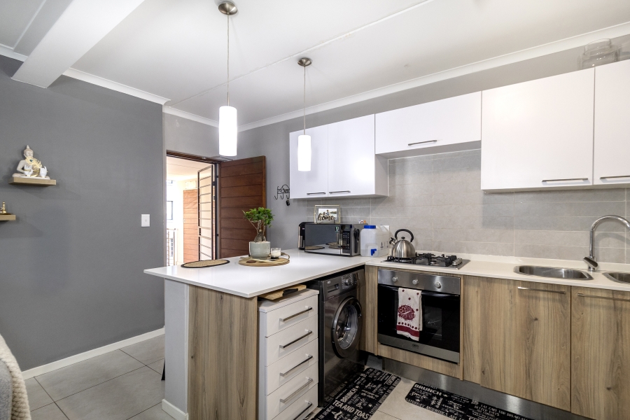 1 Bedroom Property for Sale in Modderfontein Gauteng