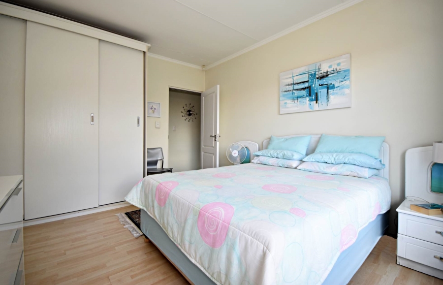 2 Bedroom Property for Sale in Sonneglans Gauteng