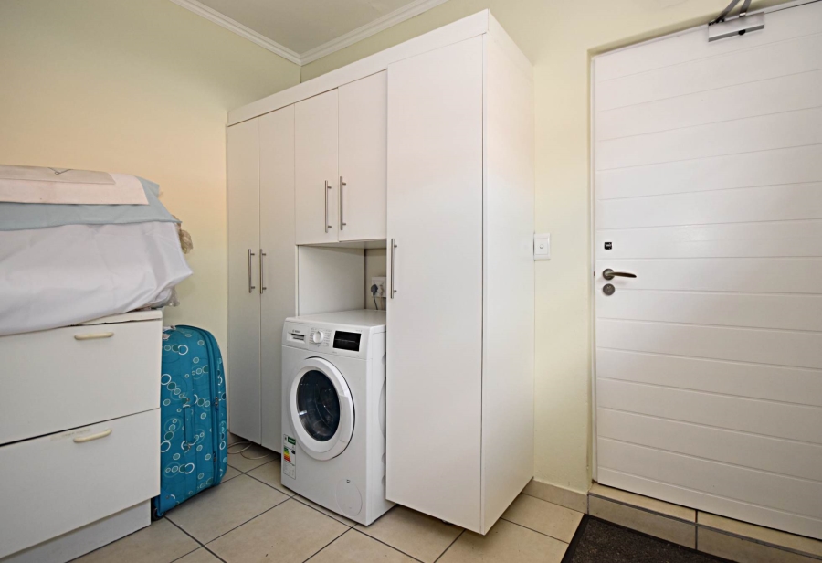 2 Bedroom Property for Sale in Sonneglans Gauteng