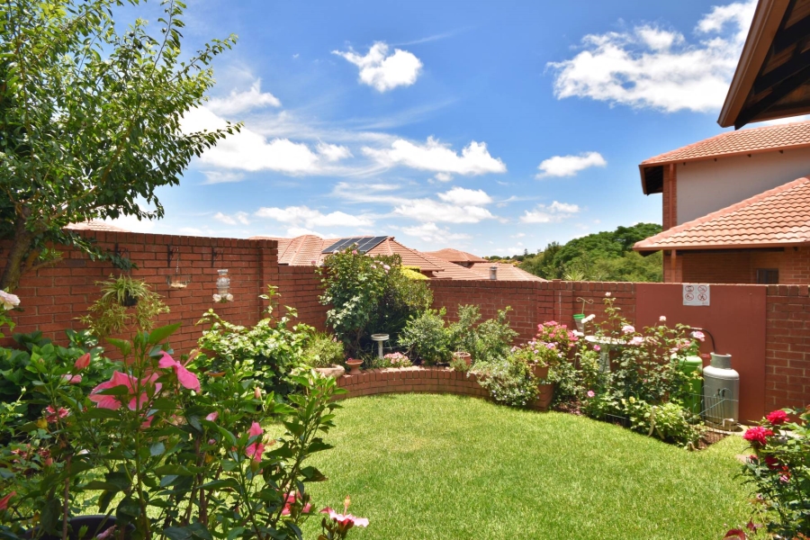 2 Bedroom Property for Sale in Sonneglans Gauteng
